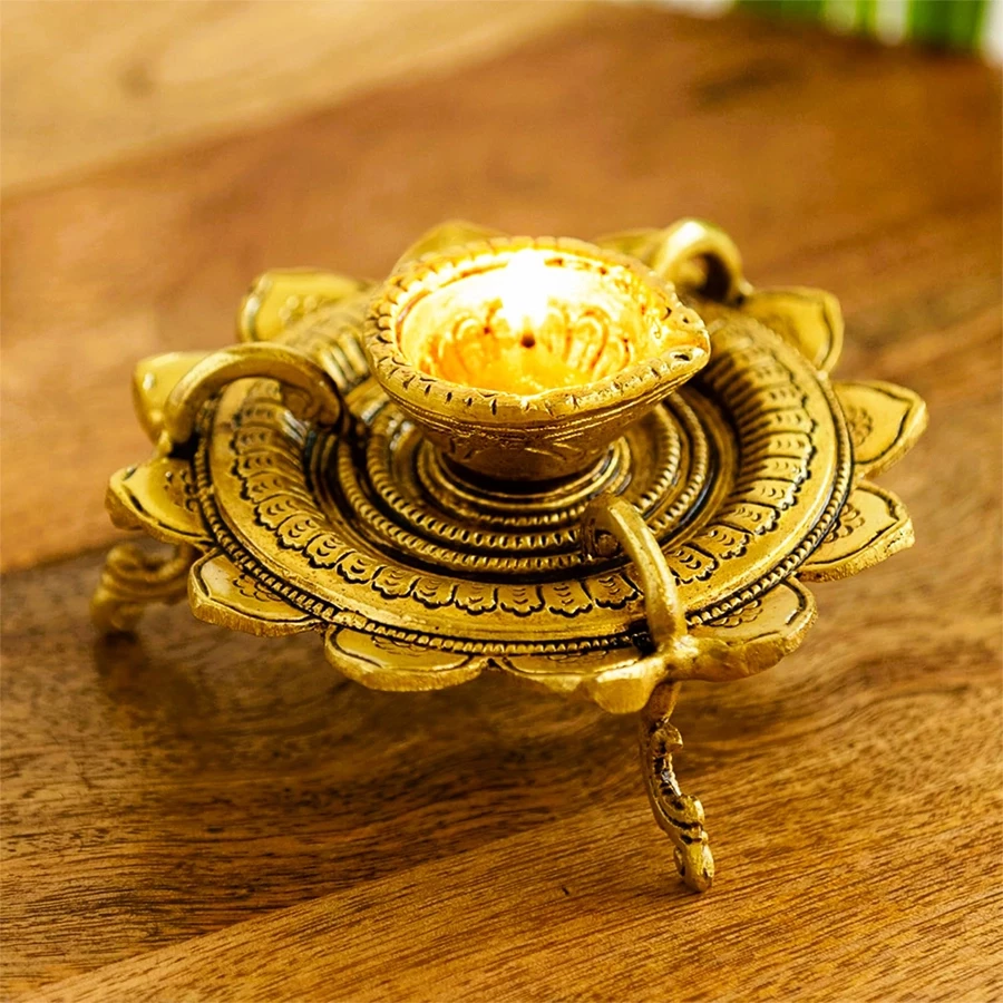 Advanzo Vintage Brass Lotus Diya | Handcrafted Round Pooja Lamp | Festive Decor & Gifting | Ethnic Lotus Oil Lamp(Yellow_5 Inch X 5 Inch X 2.5 Inch)