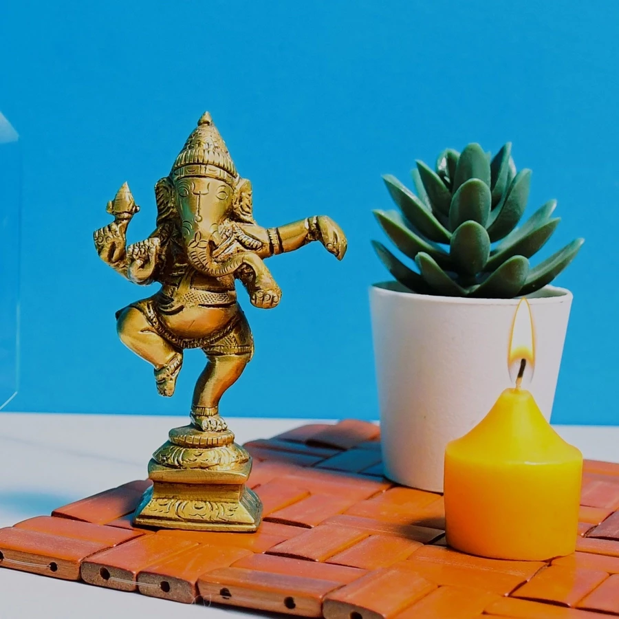 ADVANZO Brass Dancing Ganesha Decor Idol for Home Temple, Ganesha Statue for Home Size Dancing Pose, 4.5” Mandir & Living Room, Office Mandir Festive Decor (Pack of 1)